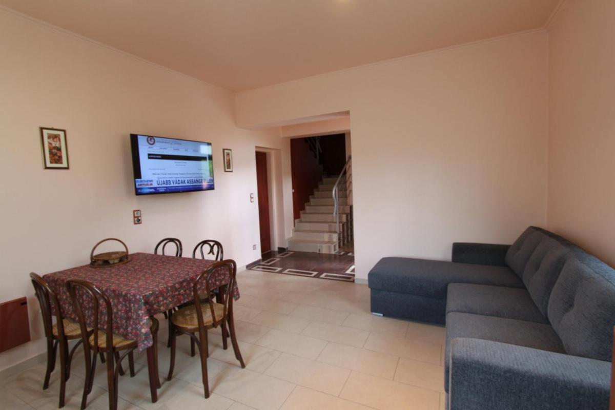 Velence Lake Apartman Gárdony Buitenkant foto